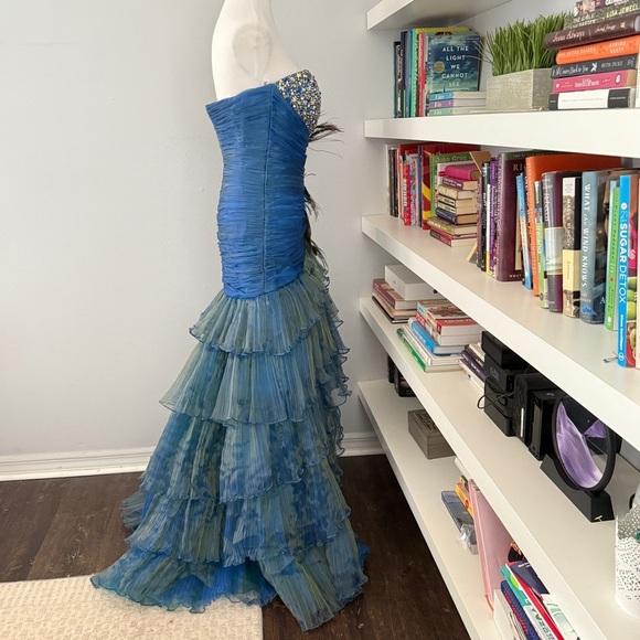 Jovani peacock fit and flair blue/green pageant dress size 2 - Picture 10 of 16